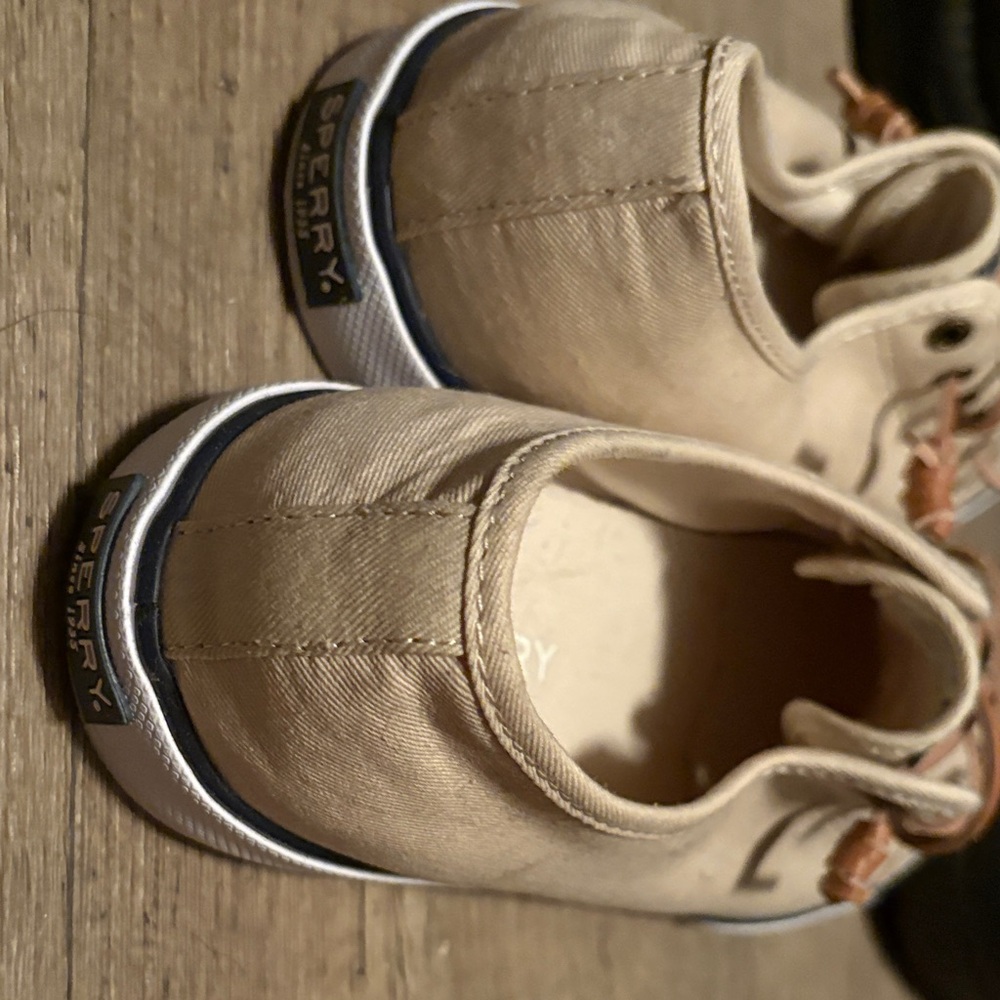 Sperry women’s 9 - Picture 3 of 4